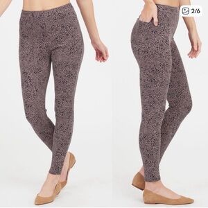 SPANX Jean Ankle Leggings Size Medium Animal Print DESERT DOT Taupe Black